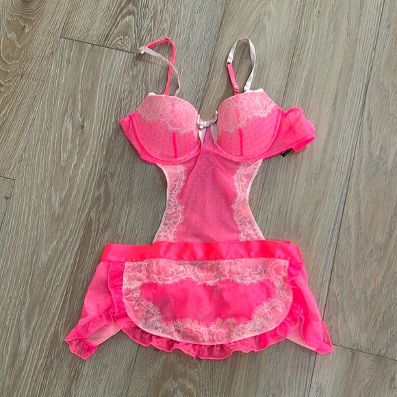 Victoria's Secret Other - Victoria’s Secret lingerie 34c pink